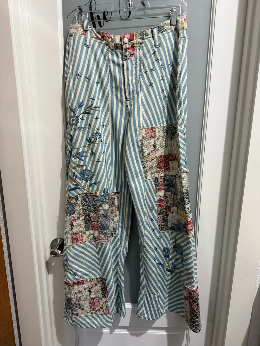 Free People Runyon Patched Craft Pants.  Size 4 Boho Style Bohemian NEW NWT